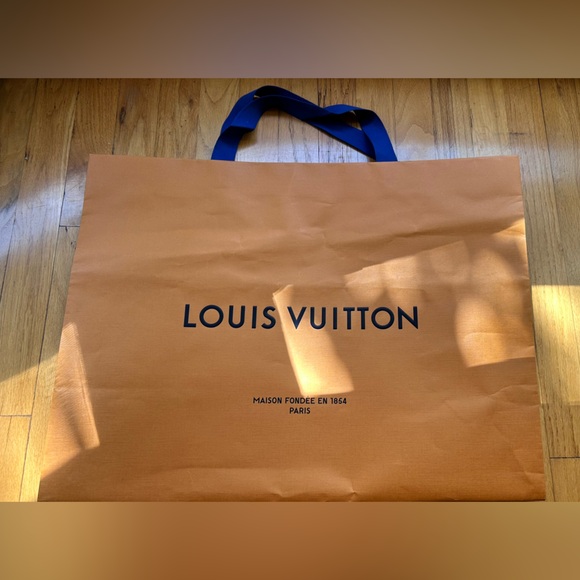 Louis Vuitton XL Shopping Bag & Blue Ribbon - Picture 6 of 8